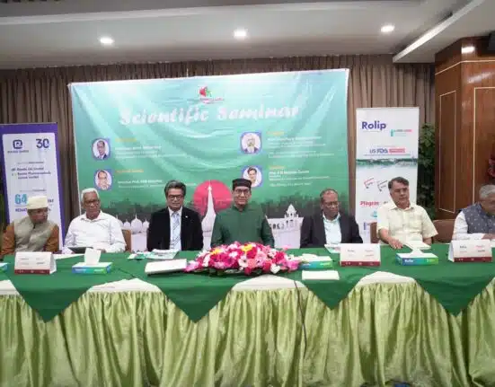 জা‍র্নি বিয়ন্ড ফোর ডি লা‍র্নিং : রিডিফাইন এন্ড রিম্যাজিং মেডিকেল এডুকেশন